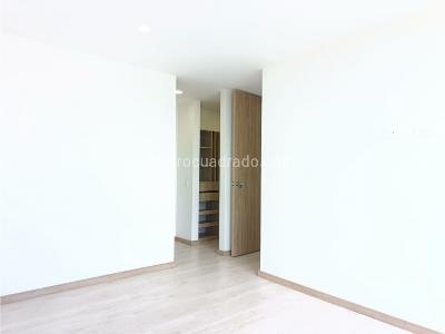 Apartamento de 2 alcobas en venta en Suramerica, Itagüí, 81 m² · foto 13 de 20