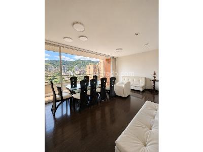 Apartamento de 3 alcobas en venta en Loma De Los Bernal, Medellín, 77 m² · foto 5 de 13
