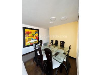 Apartamento de 3 alcobas en venta en Loma De Los Bernal, Medellín, 77 m² · foto 7 de 13