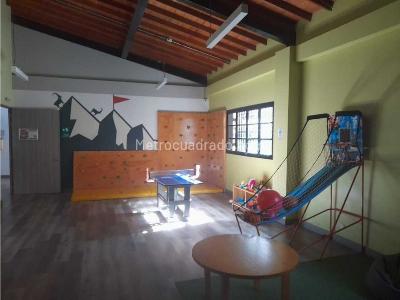 Apartamento de 3 alcobas en venta en Loma De San Jose, Sabaneta, 65 m² · foto 13 de 20