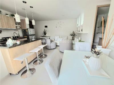 Apartamento de 3 alcobas en venta en La Doctora, Sabaneta, 65 m² · foto 3 de 16