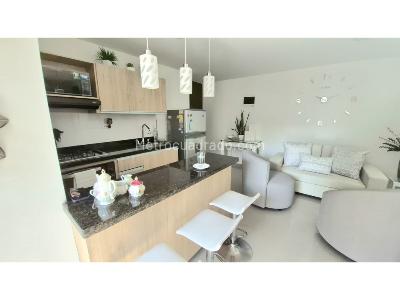 Apartamento de 3 alcobas en venta en La Doctora, Sabaneta, 65 m² · foto 4 de 16