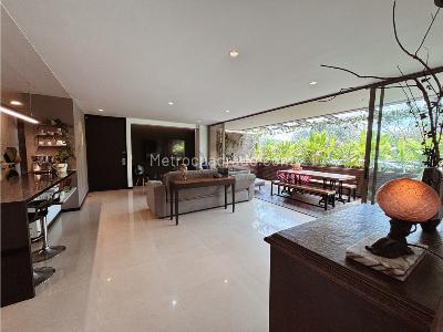 Apartamento de 2 alcobas en venta en Altos Del Poblado, Medellín, 104 m² · foto 4 de 20