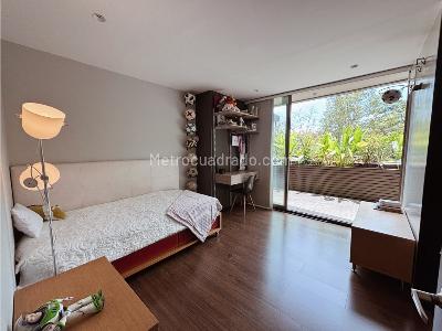 Apartamento de 2 alcobas en venta en Altos Del Poblado, Medellín, 104 m² · foto 12 de 20