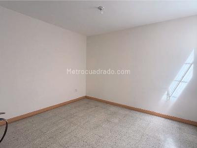 Casa de 4 alcobas en venta en Simon Bolivar, Medellín, 164 m² · foto 4 de 15
