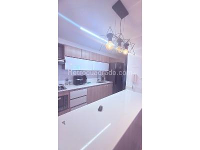 Apartamento de 3 alcobas en venta en Loma De San Jose, Sabaneta, 87 m² · foto 4 de 18