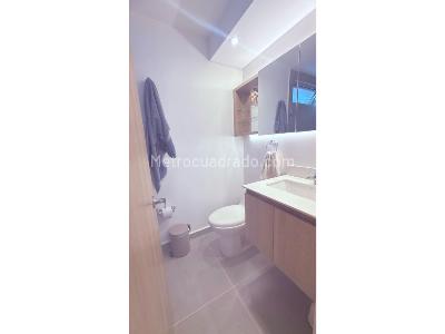 Apartamento de 3 alcobas en venta en Loma De San Jose, Sabaneta, 87 m² · foto 9 de 18