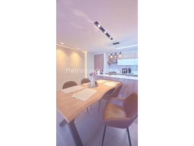 Apartamento de 3 alcobas en venta en Loma De San Jose, Sabaneta, 87 m² · foto 11 de 18