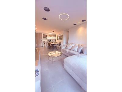 Apartamento de 3 alcobas en venta en Loma De San Jose, Sabaneta, 87 m² · foto 14 de 18