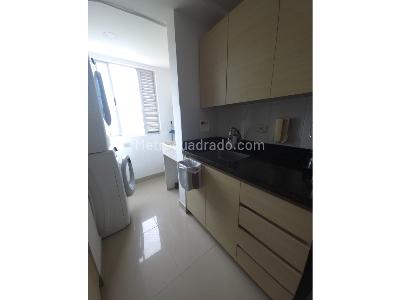 Apartamento de 3 alcobas en venta en Tres Esquinas, Sabaneta, 72 m² · foto 4 de 10