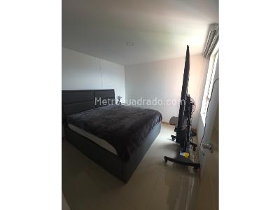 Apartamento de 3 alcobas en venta en Tres Esquinas, Sabaneta, 72 m² · foto 5 de 10