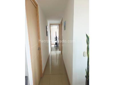 Apartamento de 3 alcobas en venta en Tres Esquinas, Sabaneta, 72 m² · foto 6 de 10
