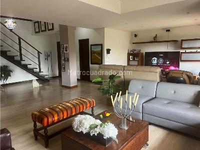Apartamento en venta en El Poblado, Medellín · foto 4 de 19