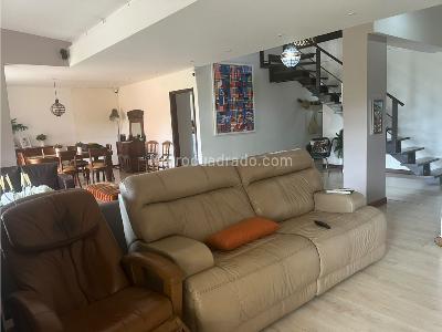 Apartamento en venta en El Poblado, Medellín · foto 5 de 19