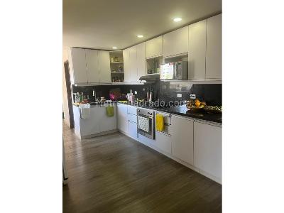 Apartamento en venta en El Poblado, Medellín · foto 7 de 19