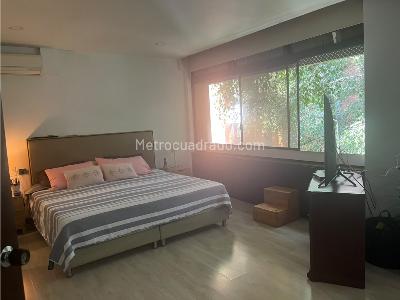 Apartamento en venta en El Poblado, Medellín · foto 8 de 19