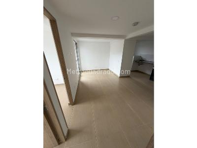 Apartamento de 3 alcobas en venta en Madera, Bello, 54 m² · foto 10 de 15