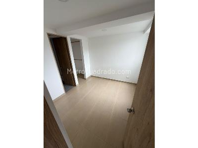 Apartamento de 3 alcobas en venta en Madera, Bello, 54 m² · foto 3 de 15