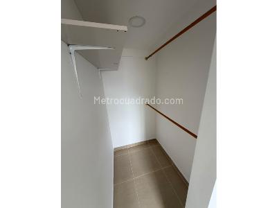 Apartamento de 3 alcobas en venta en Madera, Bello, 54 m² · foto 5 de 15