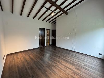 Casa de 4 alcobas en venta en Alto De Las Palmas, Medellín, 1650 m² · foto 13 de 20
