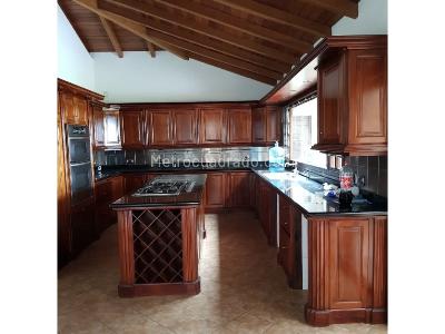Casa de 4 alcobas en venta en El Escobero, Envigado, 600 m² · foto 12 de 20