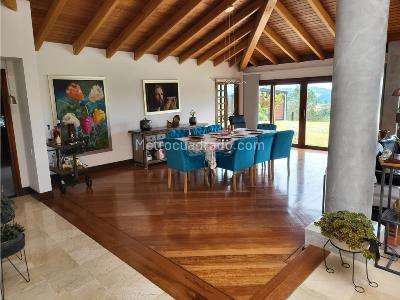 Casa de 4 alcobas en venta en El Escobero, Envigado, 600 m² · foto 7 de 20