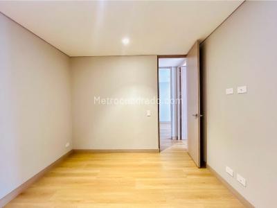 Apartamento de 3 alcobas en venta en Conquistadores, Medellín, 110 m² · foto 8 de 16