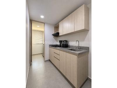 Apartamento de 2 alcobas en venta en El Chingui, Envigado, 58 m² · foto 3 de 18