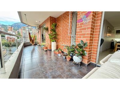 Apartamento de 3 alcobas en venta en Castropol, Medellín, 135 m² · foto 4 de 20