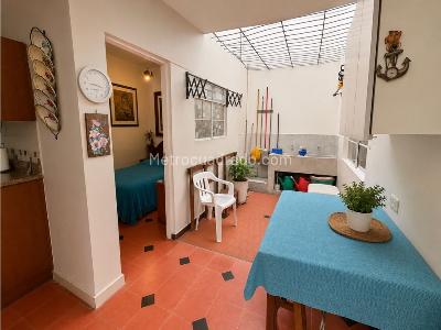 Casa de 5 alcobas en venta en Estadio, Medellín, 332 m² · foto 18 de 20