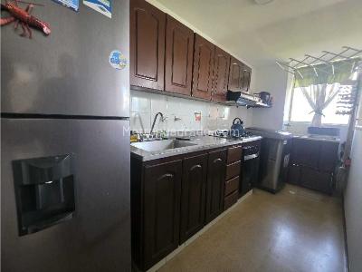 Apartamento en venta en El Poblado, Medellín · foto 6 de 18