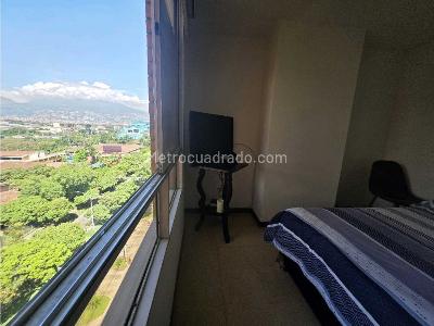 Apartamento en venta en El Poblado, Medellín · foto 8 de 18