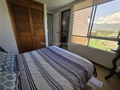 Apartamento en venta en El Poblado, Medellín · foto 9 de 18