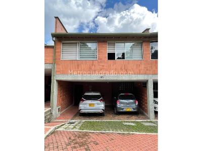 Casa de 4 alcobas en venta en Cumbres, Envigado, 240 m² · foto 18 de 19