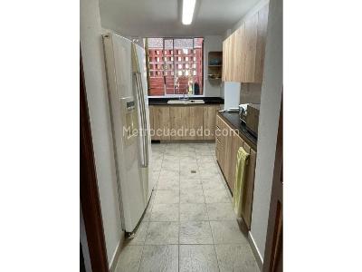 Casa de 4 alcobas en venta en Cumbres, Envigado, 240 m² · foto 8 de 19