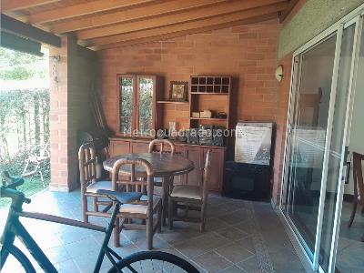 Casa de 4 alcobas en venta en Loma El Atravesado, Envigado, 240 m² · foto 5 de 20