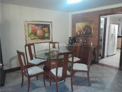 Casa de 4 alcobas en venta en Loma El Atravesado, Envigado, 240 m² · foto 7 de 20