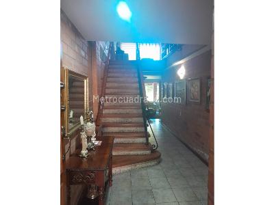 Casa de 4 alcobas en venta en Loma El Atravesado, Envigado, 240 m² · foto 16 de 20