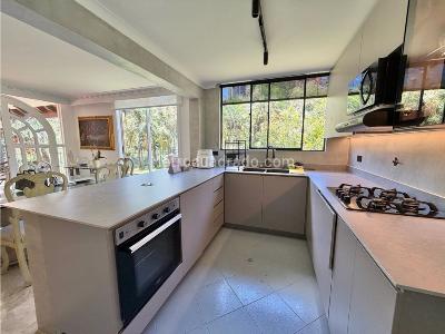 Casa de 4 alcobas en venta en San Lucas, Medellín, 265 m² · foto 10 de 20