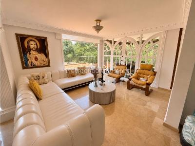 Casa de 4 alcobas en venta en San Lucas, Medellín, 265 m² · foto 4 de 20