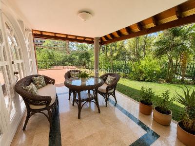 Casa de 4 alcobas en venta en San Lucas, Medellín, 265 m² · foto 5 de 20