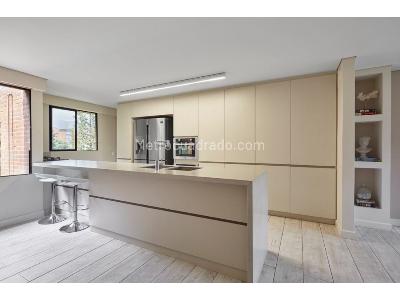 Apartamento en venta en El Campestre, Medellín · foto 3 de 15