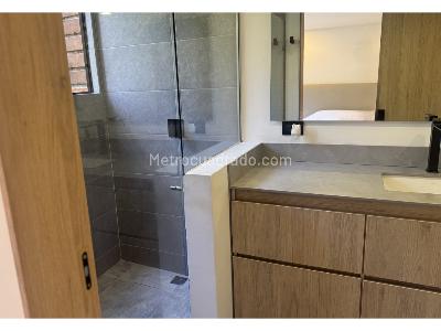 Apartamento de 3 alcobas en venta en El Poblado, Medellín, 142 m² · foto 12 de 13