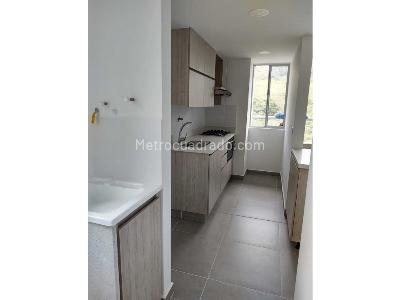 Apartamento de 2 alcobas en venta en Cañaveralejo, Sabaneta, 57 m² · foto 2 de 17