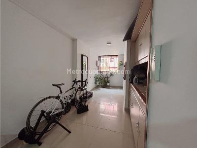 Apartamento de 2 alcobas en venta en Conquistadores, Medellín, 144 m² · foto 4 de 16