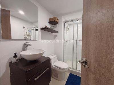 Apartamento de 2 alcobas en venta en Conquistadores, Medellín, 144 m² · foto 9 de 16