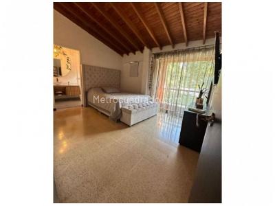 Casa de 3 alcobas en venta en Cumbres, Envigado, 260 m² · foto 6 de 9