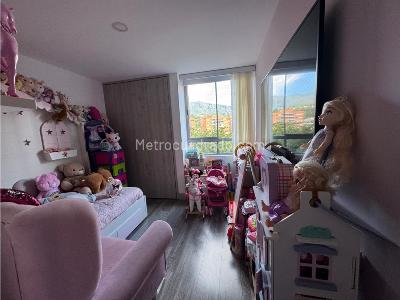 Apartamento de 3 alcobas en venta en Loma De Los Mesa, Envigado, 116 m² · foto 12 de 20