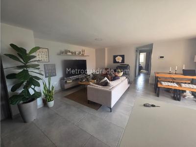Apartamento de 4 alcobas en venta en Belen Alameda, Medellín, 102 m² · foto 2 de 17
