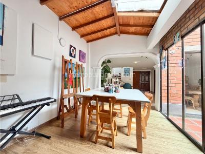Casa de 5 alcobas en venta en La Sebastiana, Envigado, 204 m² · foto 7 de 20